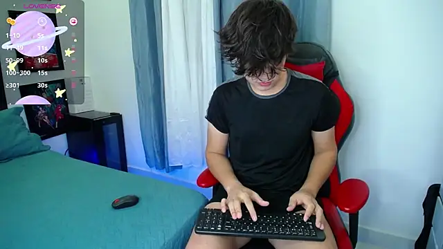 Snapshot of andyboy- chatting on February 26, 9:35 pm andyboy- online show from February 26, 9:35 pm