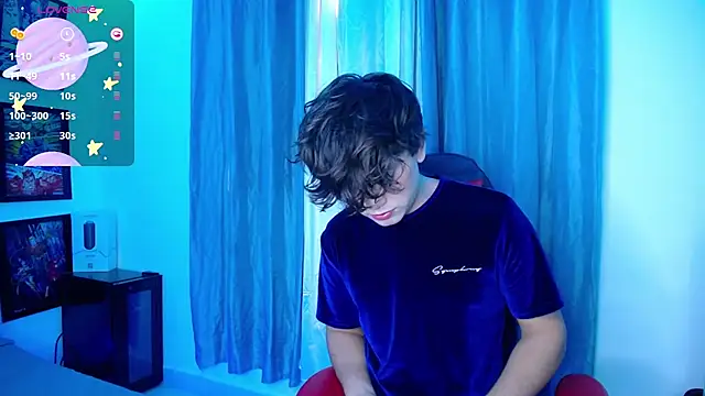 Snapshot of andyboy- chatting on February 21, 10:15 pm andyboy- online show from February 21, 10:15 pm