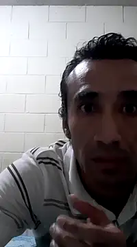 EIGUAP00 online show from January 9, 4:17 pm