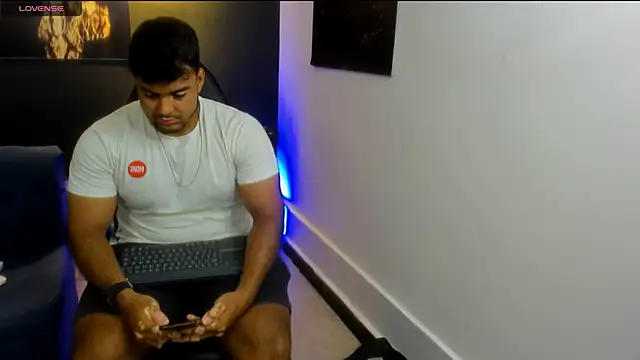 Big furry bear13 online show from November 26, 8:06 am