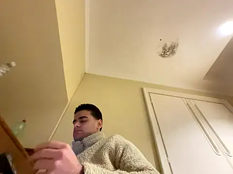 cubalibre02 online show from December 1, 8:56 pm