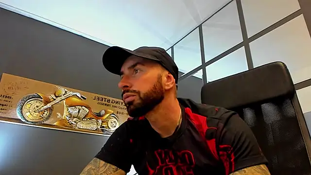 AronGrant online show from October 27, 10:39 am