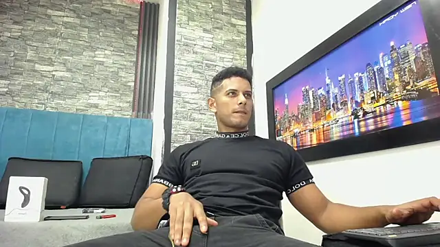 Chris Dick23 online show from March 3, 5:04 am