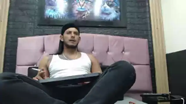 Chris Dick23 online show from November 12, 5:35 am