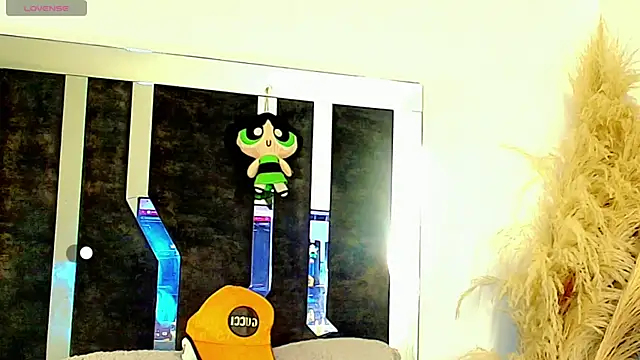 honey skin online show from April 12, 2:48 am