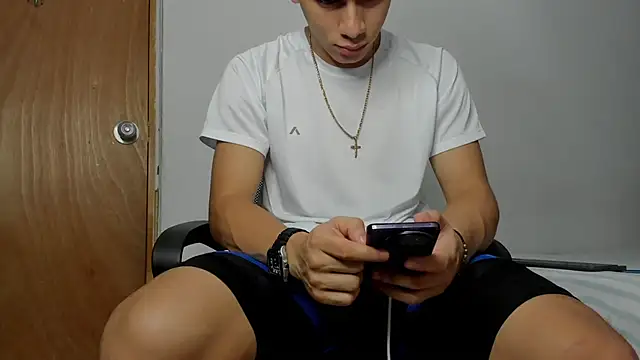 andrew rose  online show from March 15, 11:11 pm