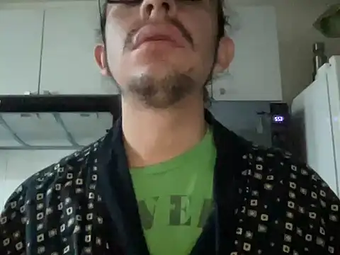 littlelatinhunter online show from December 4, 11:06 am