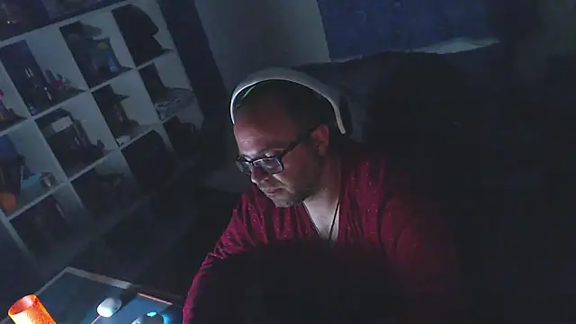 ravingr4d4 online show from April 5, 11:23 pm