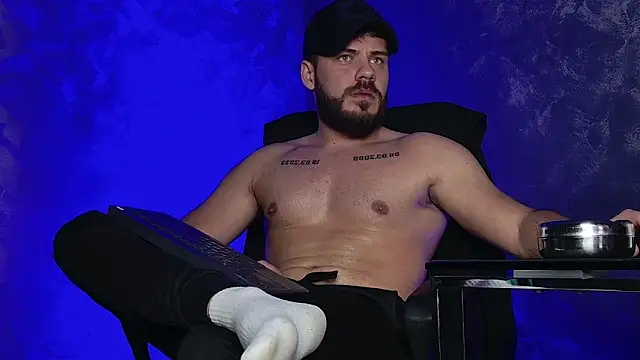 juliusmasters online show from December 22, 9:56 pm