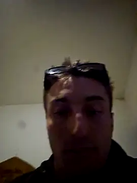 v4Tomasgrau9 online show from March 21, 5:44 am