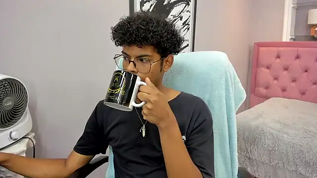 boylittle19cm online show from October 29, 1:03 pm