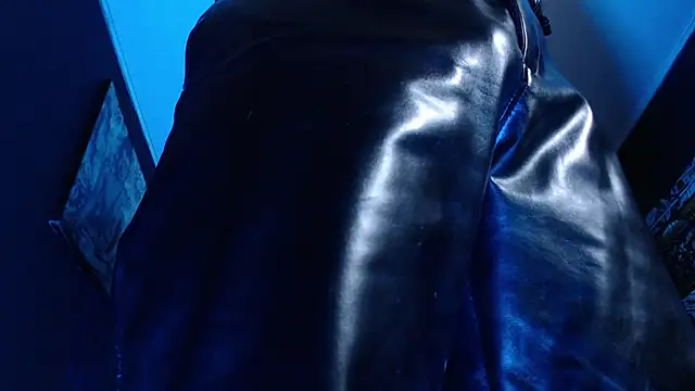 Dicaprioo  online show from April 10, 8:32 am