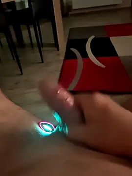 Szeltolo001 online show from March 9, 3:11 am