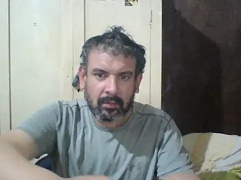 Snapshot of Rodrigo_happy chatting on October 21, 3:09 am Rodrigo happy online show from October 21, 3:09 am