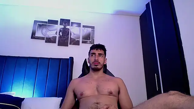 Snapshot of muscle_ares chatting on February 4, 11:49 am muscle ares online show from February 4, 11:49 am