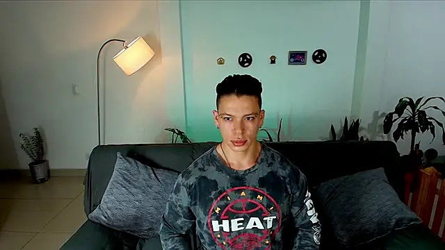 Snapshot of Baxter_Dex chatting on February 7, 12:31 am Baxter Dex online show from February 7, 12:31 am