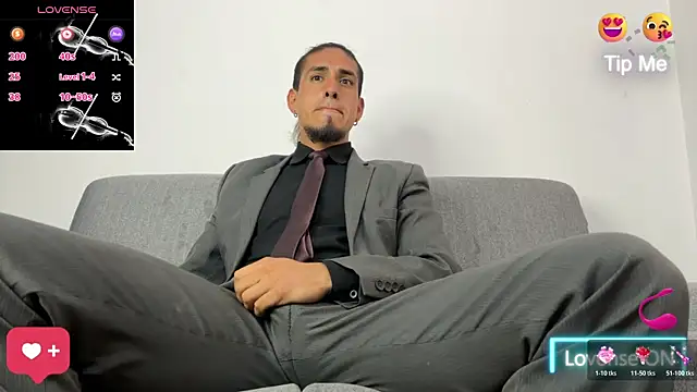 Tom blunt96 online show from December 16, 12:56 pm