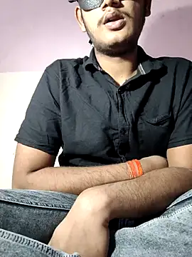 Dusky Aarav online show from December 16, 11:01 pm