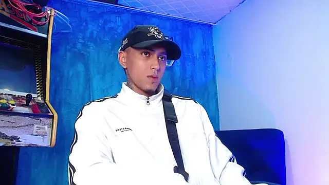 Liam lee online show from February 4, 12:55 pm