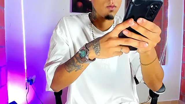 Liam lee online show from March 20, 12:25 am