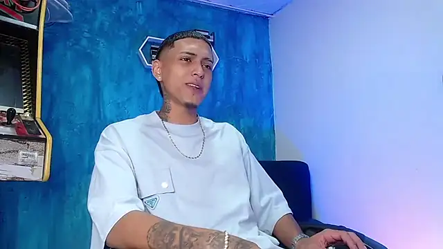 Liam lee online show from January 30, 1:10 pm