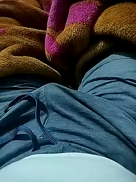 Snapshot of jameswilllam008 chatting on December 14, 12:11 am jameswilllam008 online show from December 14, 12:11 am