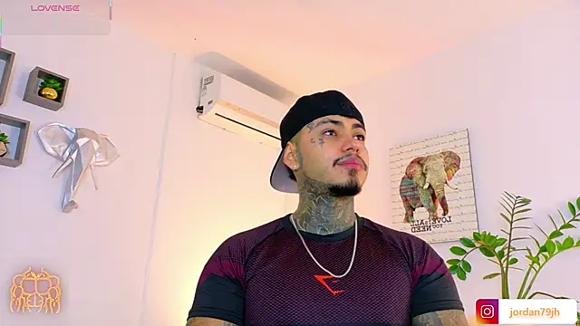 JordanSmiith  online show from July 26, 2:36 pm