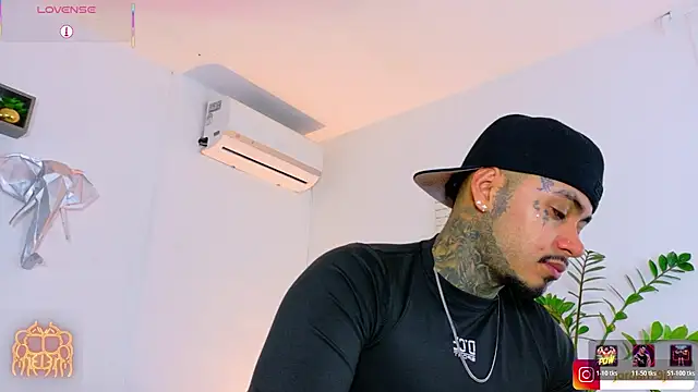 JordanSmiith  online show from July 25, 3:03 am