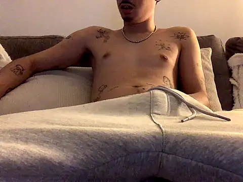 dominateurHot online show from December 15, 4:26 pm