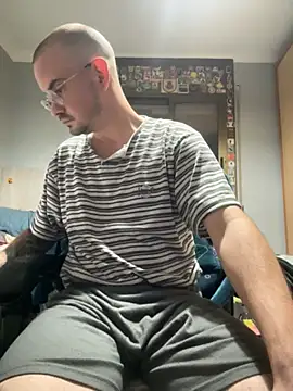 S921993 online show from October 12, 8:14 pm