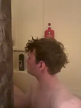 Snapshot of CreamyAustin chatting on March 9, 9:46 pm CreamyAustin online show from March 9, 9:46 pm