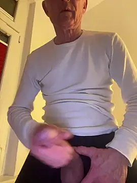 Frank22xx online show from March 8, 6:12 pm