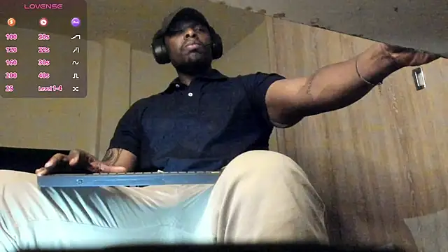 thomas santtos1 online show from July 16, 1:51 pm