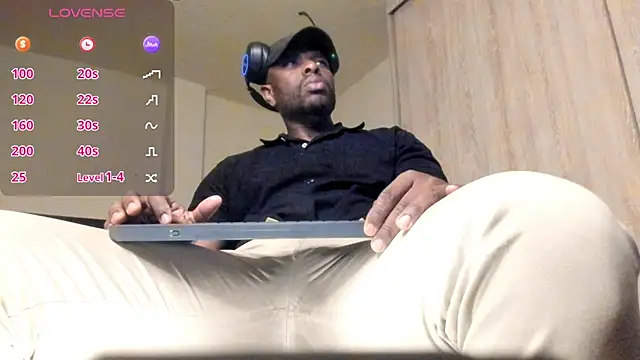 thomas santtos1 online show from July 28, 2:13 pm