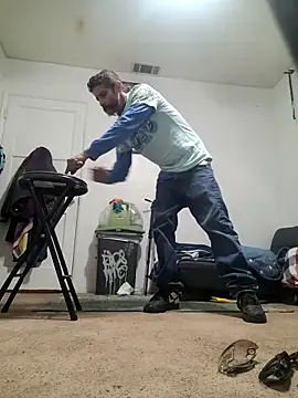 LongDickZee562 online show from December 18, 4:52 am