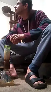 Snapshot of LongDickZee562 chatting on March 5, 5:07 am LongDickZee562 online show from March 5, 5:07 am