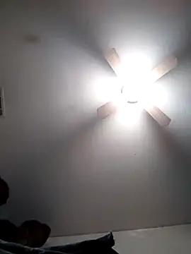 Snapshot of LongDickZee562 chatting on February 13, 7:45 am LongDickZee562 online show from February 13, 7:45 am