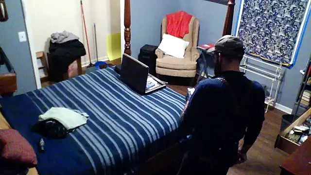 Onesieboy4daddys online show from December 18, 6:26 pm