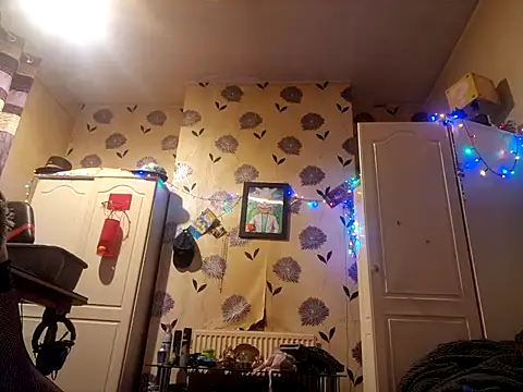 Snapshot of Savzybiggape chatting on October 8, 10:03 pm Savzybiggape online show from October 8, 10:03 pm