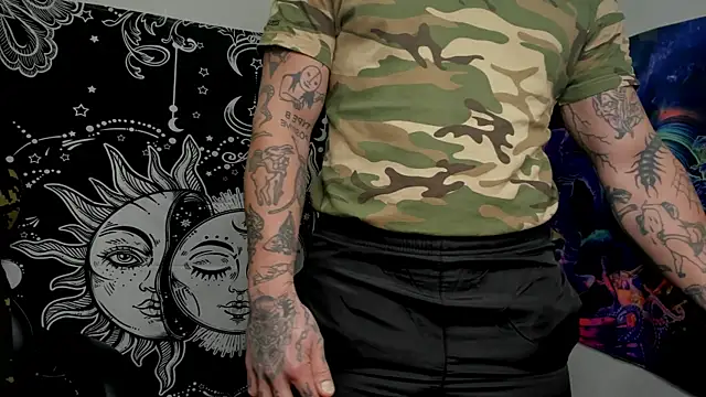 layneinchains online show from December 22, 10:47 pm