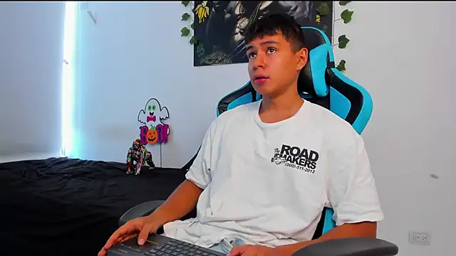 Bray Kevin online show from February 15, 4:12 pm