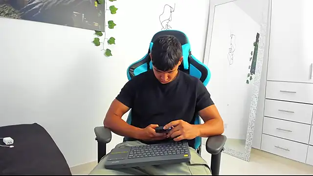 Bray Kevin online show from March 22, 3:20 pm