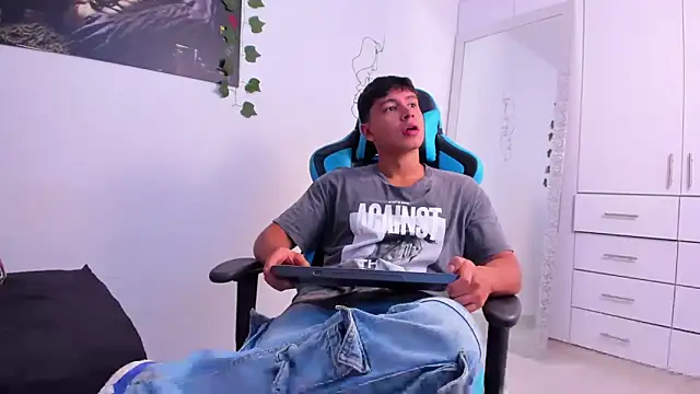 Bray Kevin online show from December 13, 11:28 pm