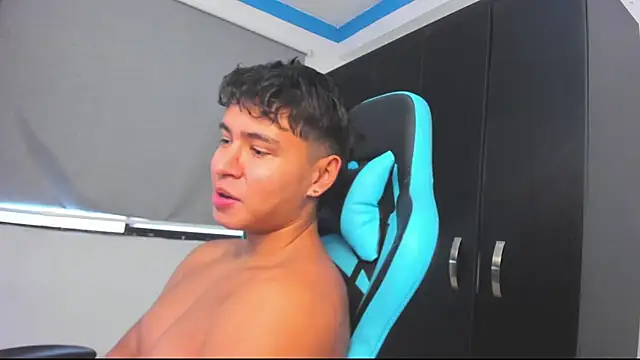 Bray Kevin online show from October 28, 6:32 pm