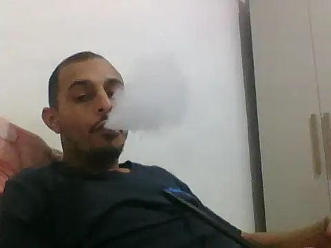 Snapshot of Pauzuudo01 chatting on October 23, 10:13 pm Pauzuudo01 online show from October 23, 10:13 pm