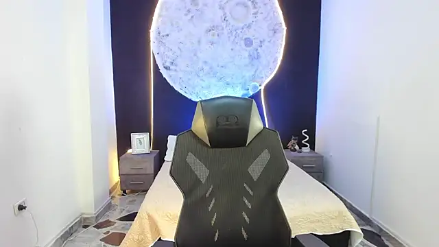 JacksonMuller  online show from November 10, 1:05 pm