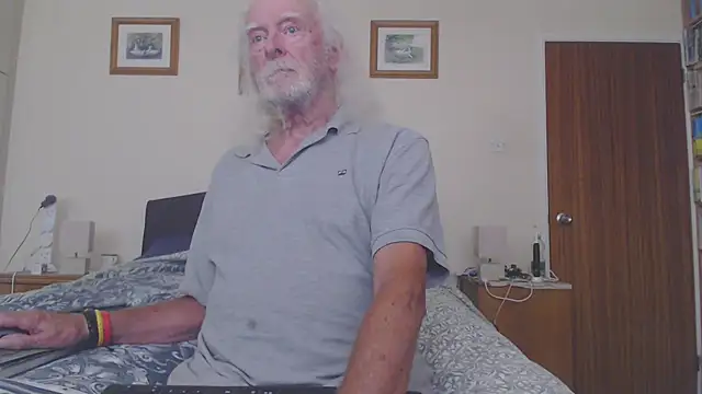 WaverlyKernow online show from July 6, 3:36 pm