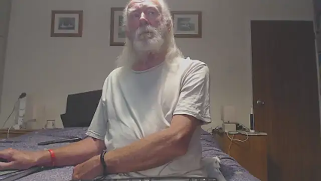 WaverlyKernow online show from June 18, 11:26 am