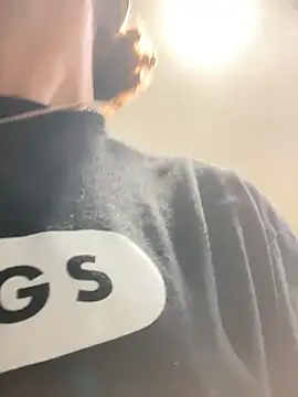 BobbyQ29 online show from August 5, 3:44 am