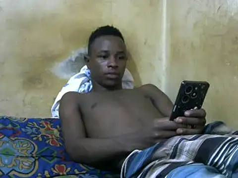 Snapshot of swthairydic chatting on February 6, 9:11 am swthairydic online show from February 6, 9:11 am
